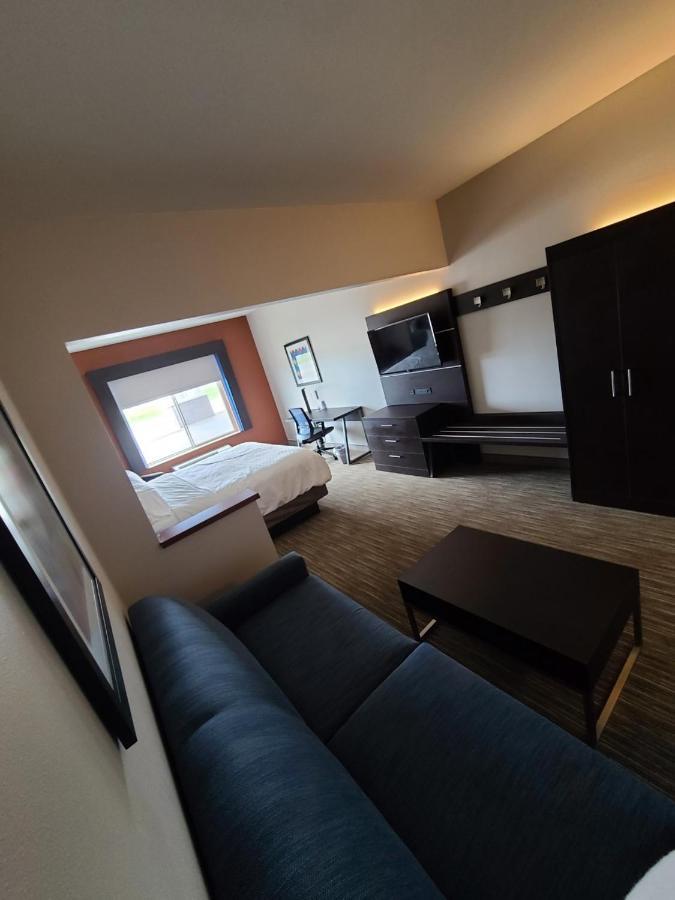Holiday Inn Express Hotel & Suites Sheldon By Ihg Esterno foto