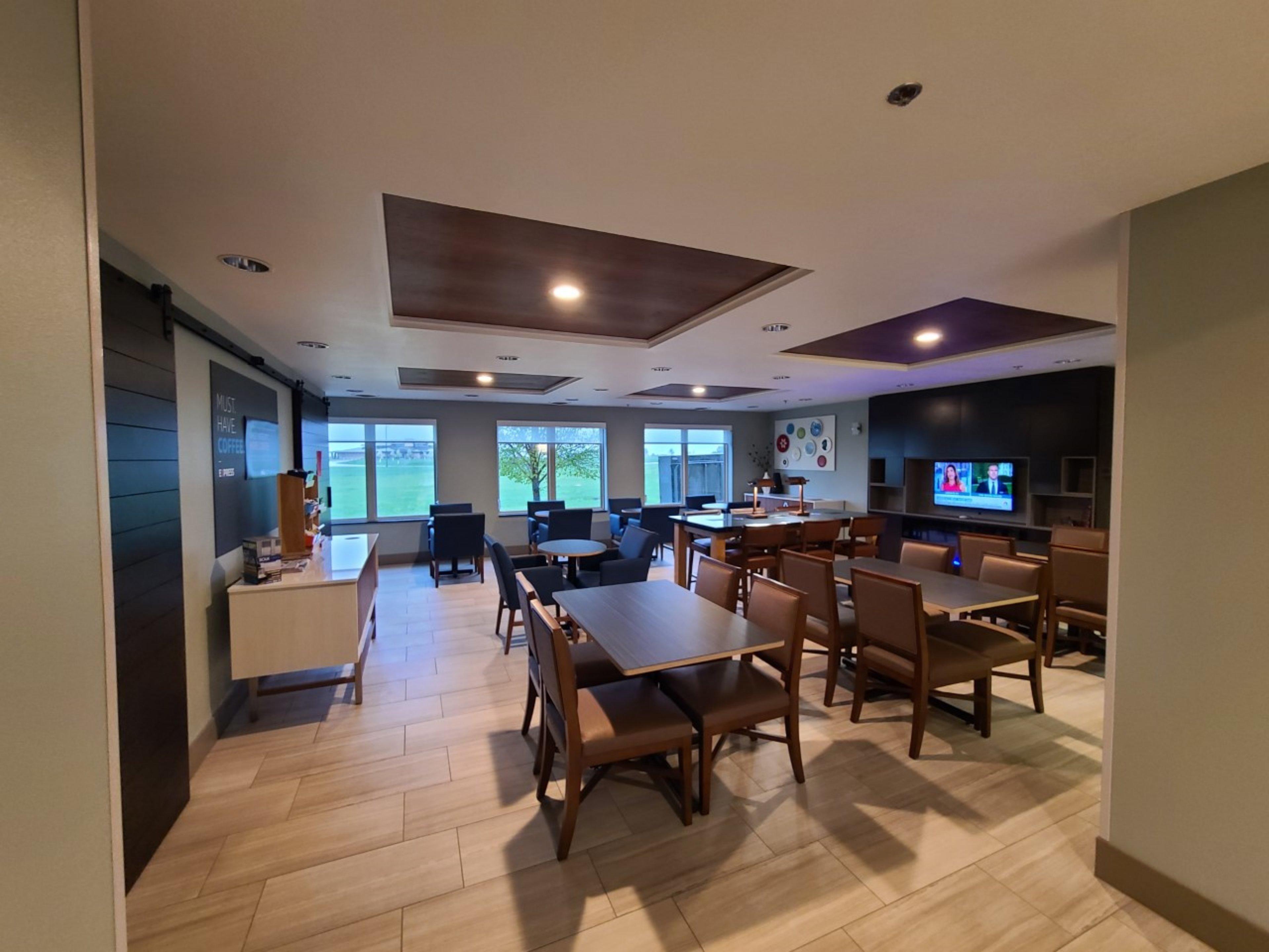 Holiday Inn Express Hotel & Suites Sheldon By Ihg Esterno foto
