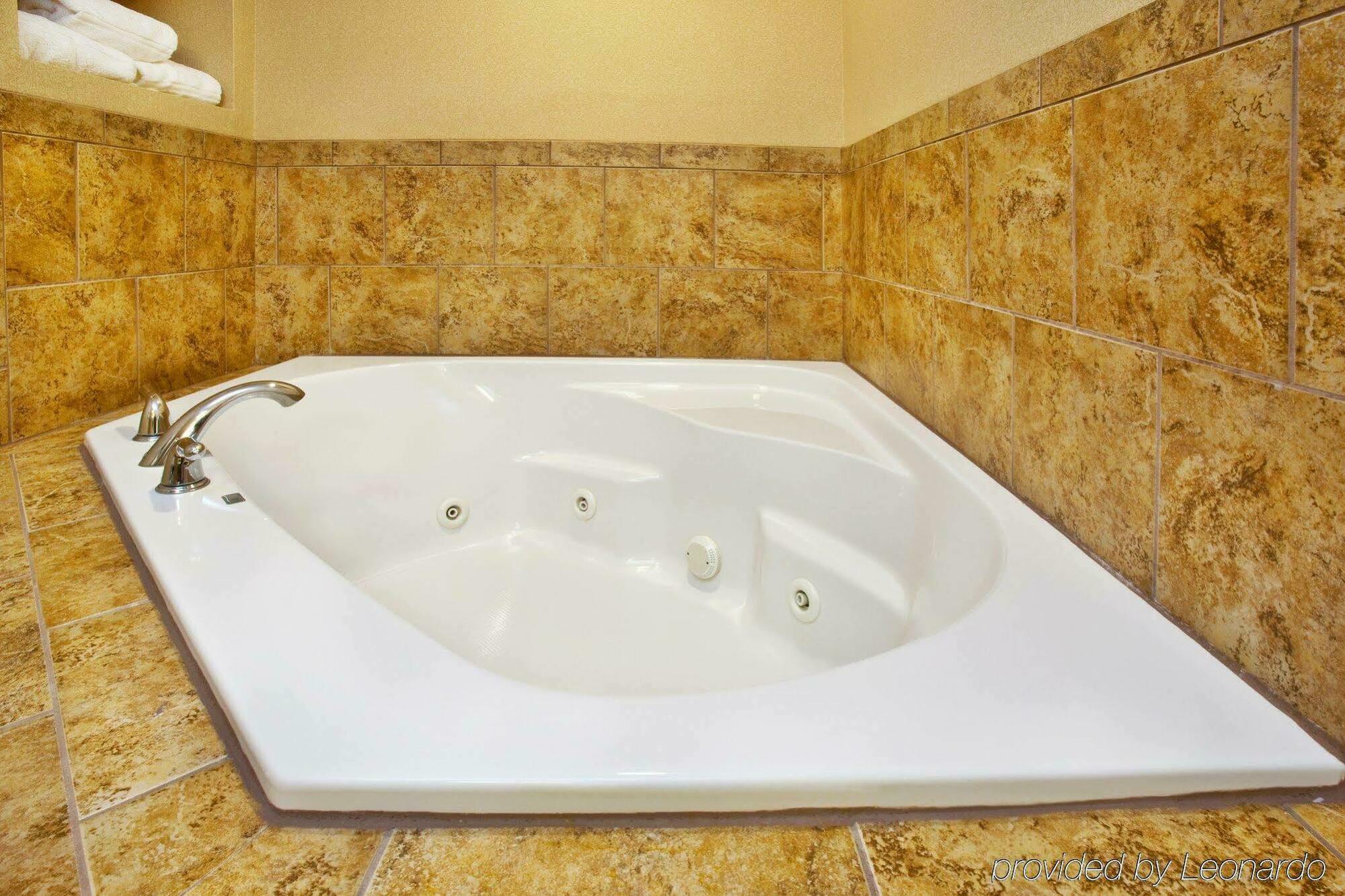 Holiday Inn Express Hotel & Suites Sheldon By Ihg Camera foto